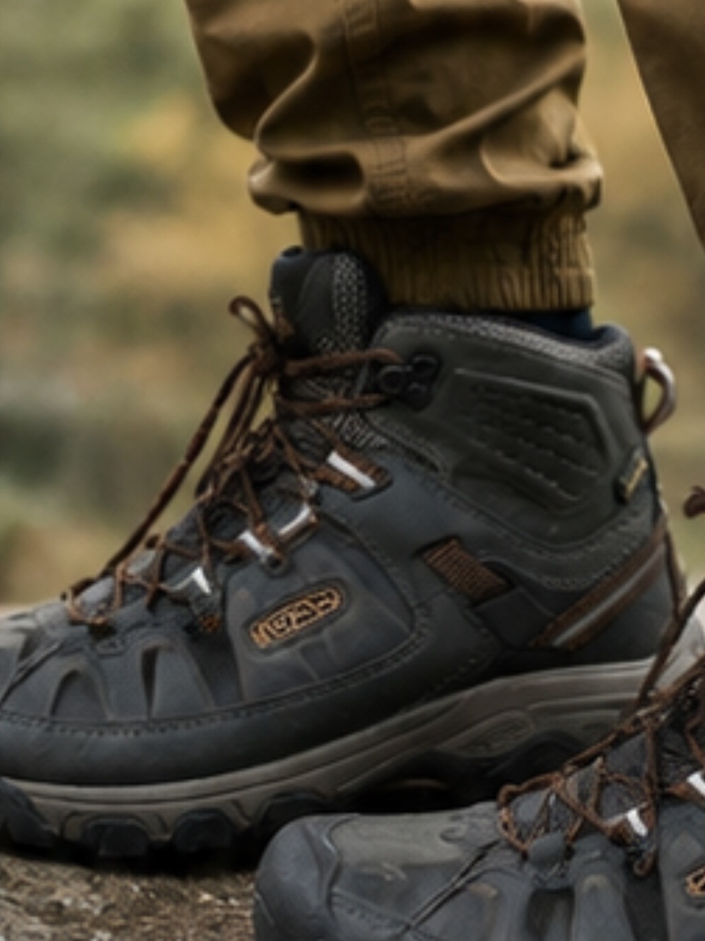 Keen Targhee Mid Men's Dark Gray and Brown Waterproof Trail Boots Sz10W